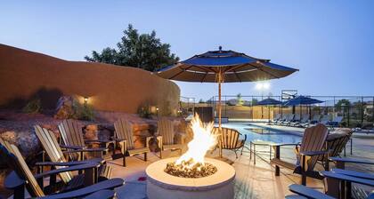 Paradise Village 51, Private 20x40 Pool & Sport Court