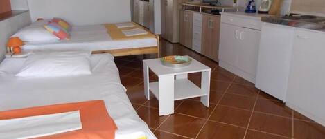 1 室のベッドルーム、インターネット