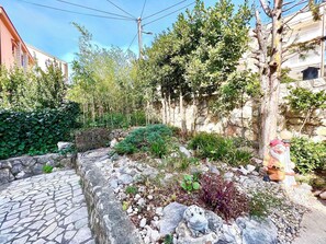 Property grounds - Holiday apartment Spacious with terrace and views (Dramalj)