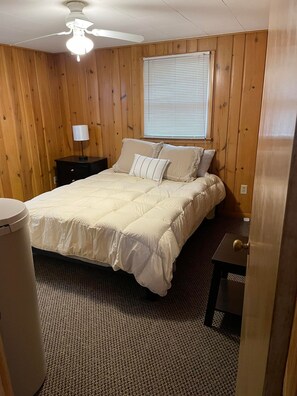 2 bedrooms, iron/ironing board, travel cot, free WiFi