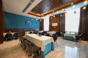 Unclassified image, 4 of 60, button - Zheng Ming Hotel (Jingning)