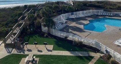 "Beaches be Crazy" 2 bed, 2 bath St Regis in NTB