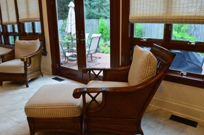 Interior - Welcome! Cozy large house to make memories of laughter and joy by the Big Blue! (South Haven)