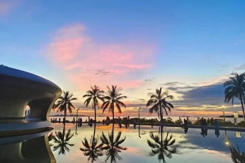 V8 Wisdom Hotel (Haikou CRV East Railway Station)
