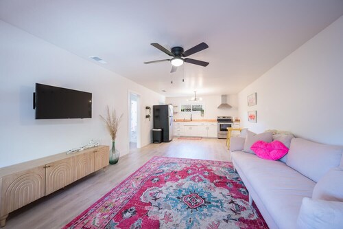 Downtown Neon Pink Chalet