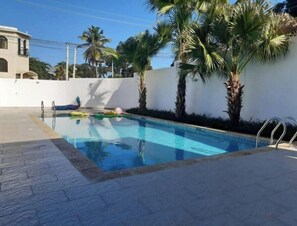 Piscine extérieure