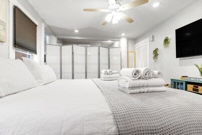 The Palms of Tampa - Private Courtyard