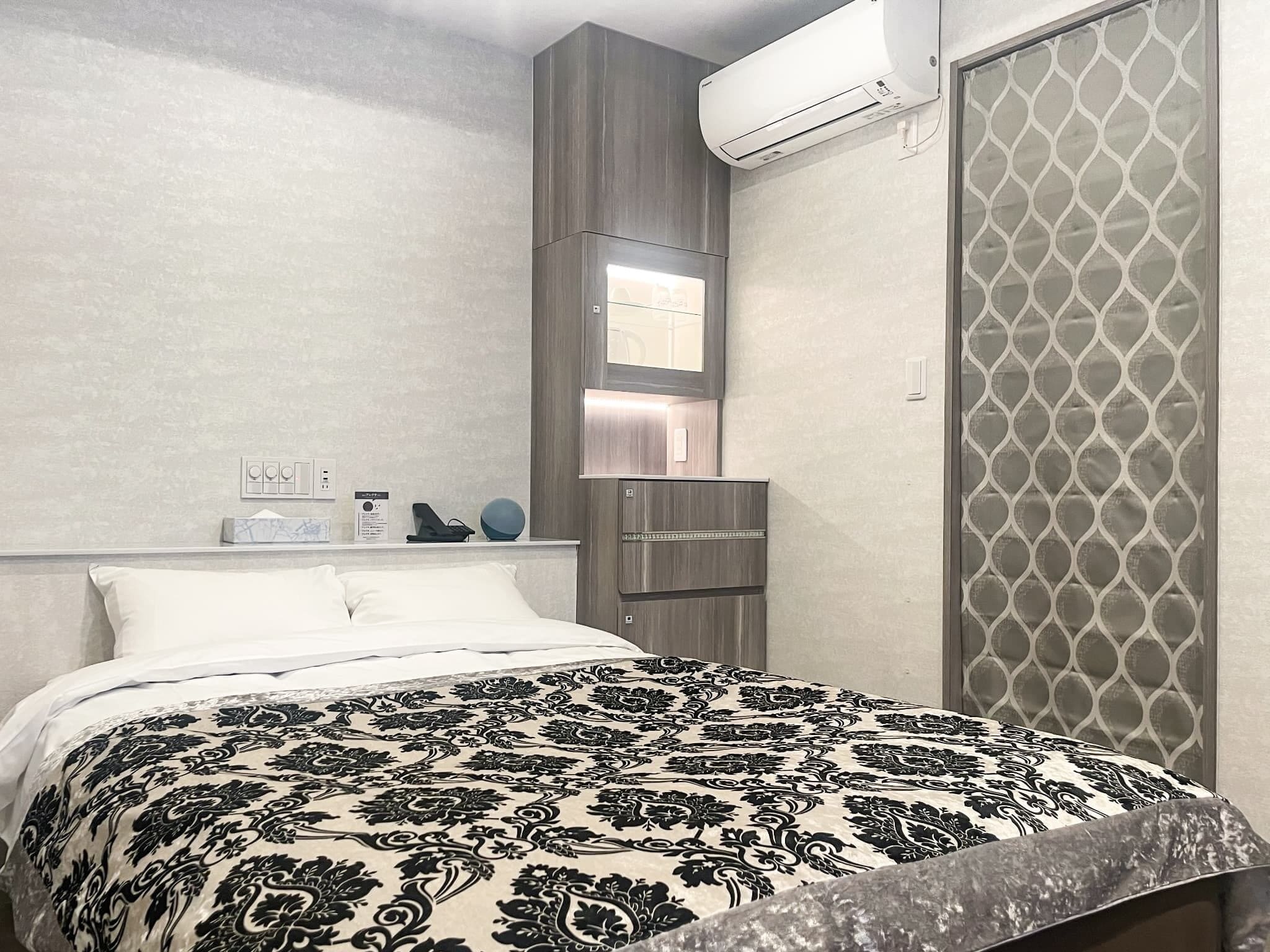 Moderate double Room, Smoking | WiFi (free), bed sheets
