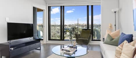 Deluxe Apartment | Living area