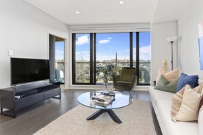 Deluxe Apartment | Living area - Lovely and warm one bedroom in the CBD (Auckland)