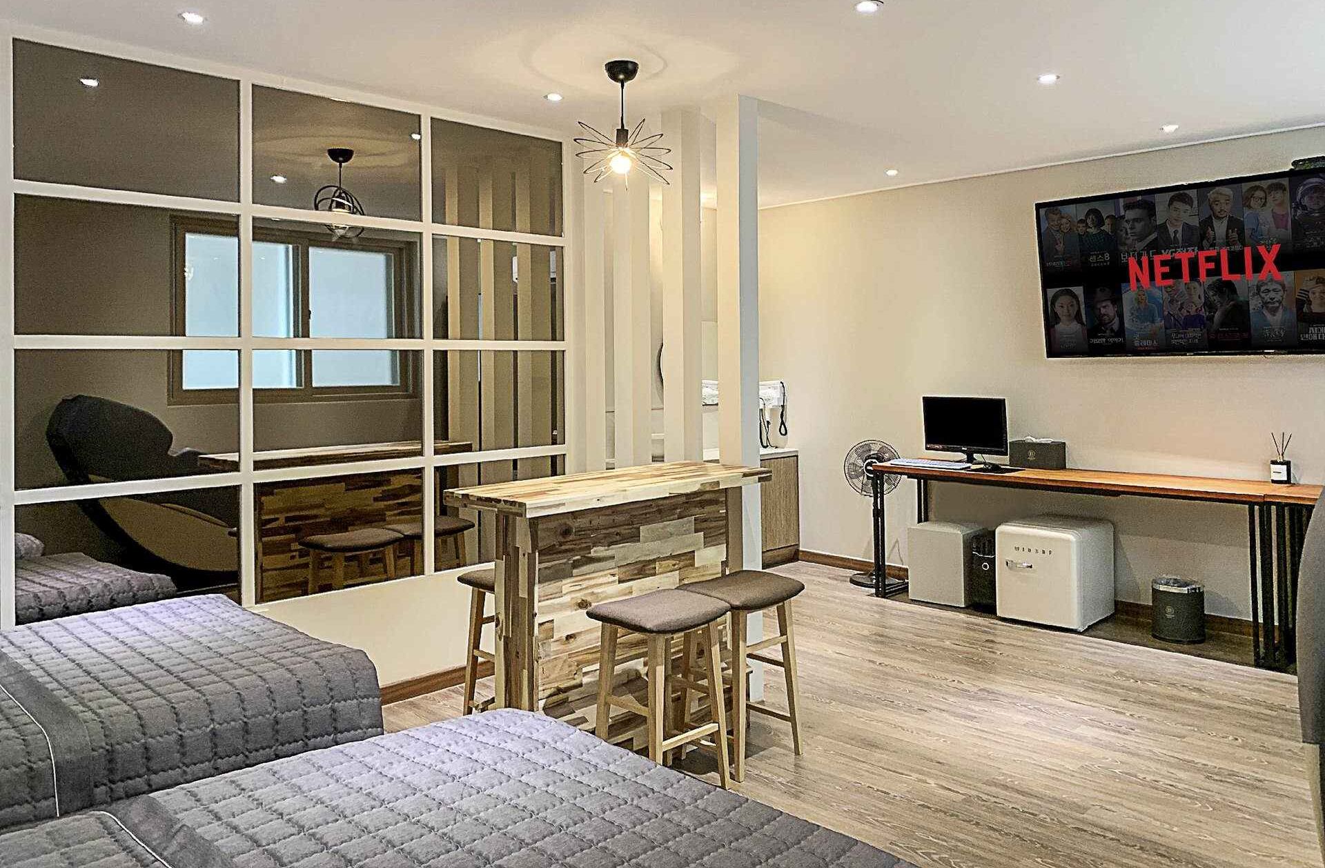 Signature Twin Room | Premium bedding, down duvets, memory-foam beds, desk