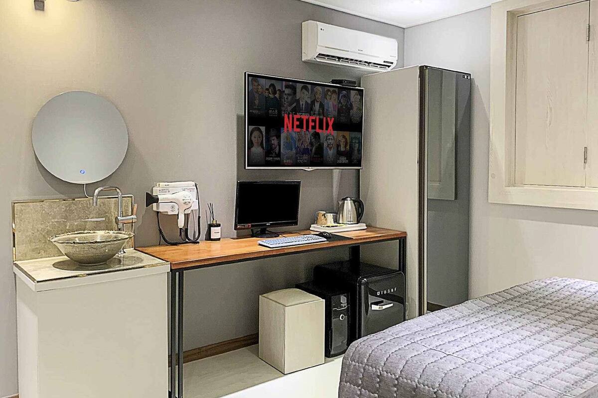 Dobbeltrom – superior | Sengetøy av topp kvalitet, dundyner, memory foam-senger og skrivebord