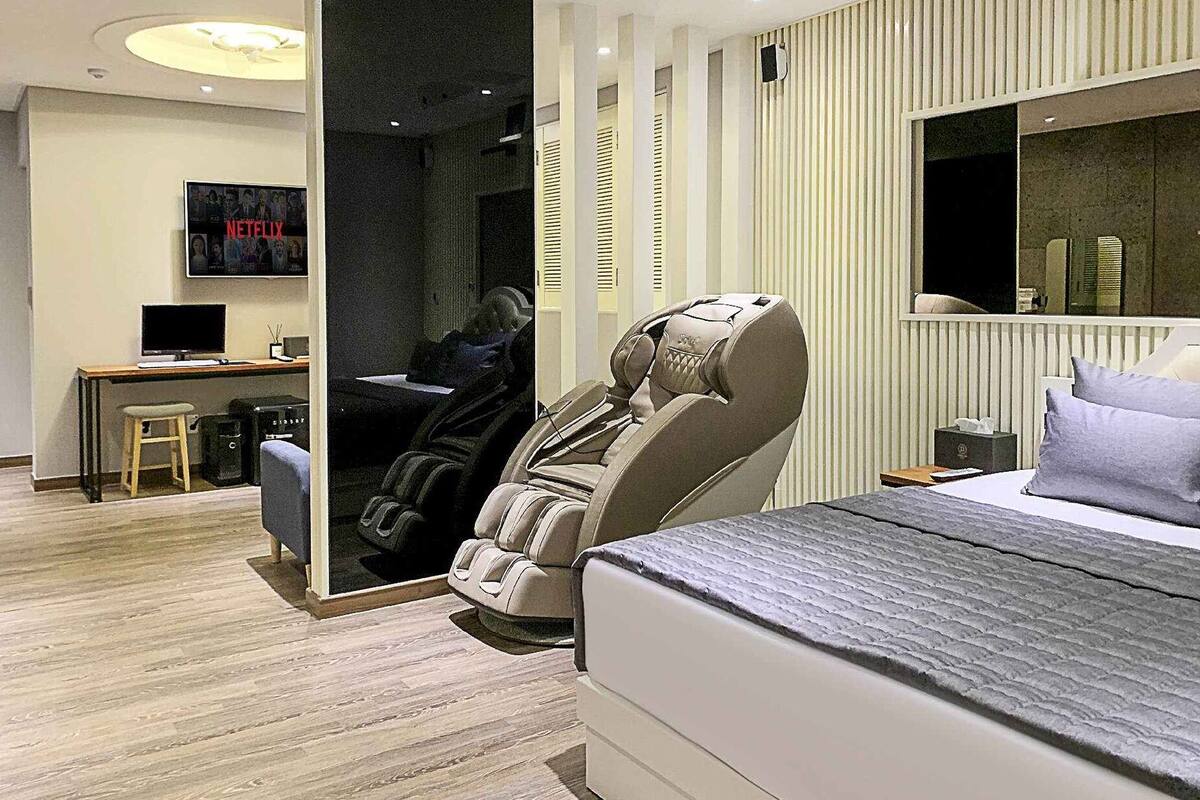 Studiosuite – signature | Sengetøy av topp kvalitet, dundyner, memory foam-senger og skrivebord