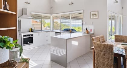 Seaview Residence by Peppy Beach Retreats®, Residence
