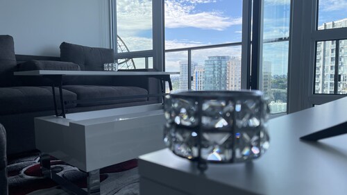 Exquisite Condo with Stunning Views in Downtown