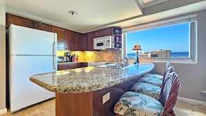 Fridge, microwave, oven, stovetop - Stunning 15th Floor Luana King bed Condo Sleeps 4 guests (Honolulu)