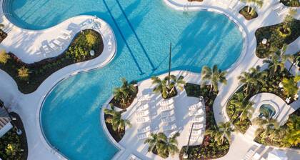 King Suite & Patio | Ground Floor | Monthly Stay | 1BR, Pool, Near Tampa | Saddlebrook Resort