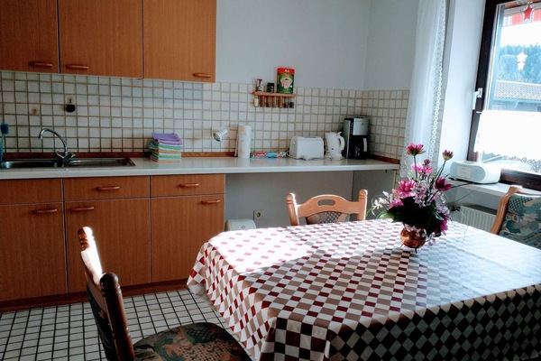 Ferienwohnung (80qm) mit Terrasse-Wohnküche