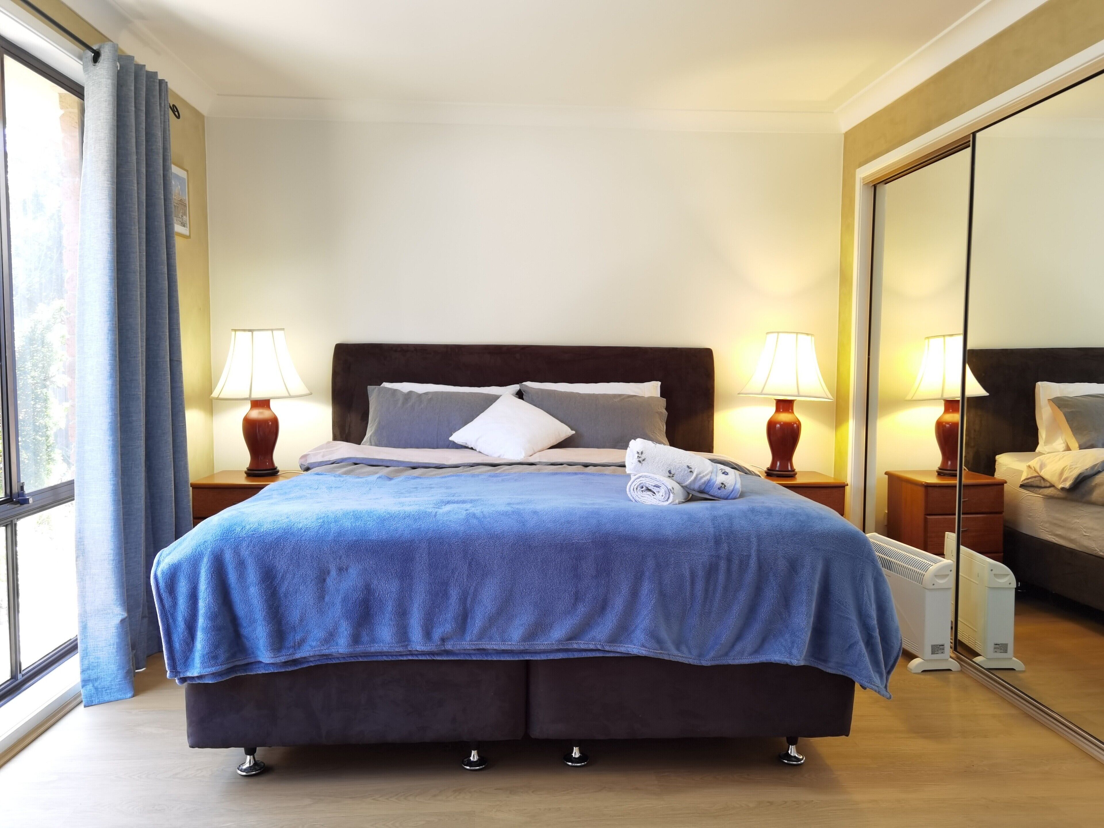 4 chambres, bureau, fer et planche à repasser, Wi-Fi gratuit