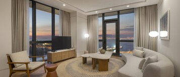 Premium bedding, down duvets, minibar, in-room safe