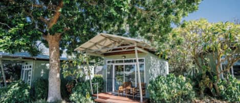 Standard Studio Cabin - Sleeps 5