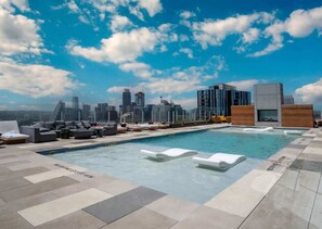 Pool - Rainey St Luxury Condo | Rooftop Pool & Gym (Austin)