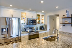 Fridge, microwave, oven, stovetop - Spectacular Views! Just Steps to the Sand! Free Parking, Wi-Fi, Pool, Hot Tub ~ 440 West, Unit 1208N (Clearwater)