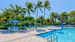 Pool - Ocean View Overlooking Marina Ocean Pointe 5305 (Tavernier)