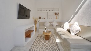 Villa | Living area | TV - Villa Riska by Premier Hospitality Asia (Kerobokan)