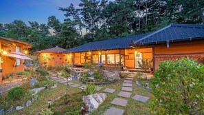 Exterior - Taean Todamgil Pension (Taean)