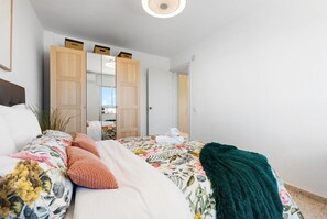 3 bedrooms, desk, free WiFi, bed sheets - Casa Angel Malaga (Málaga)