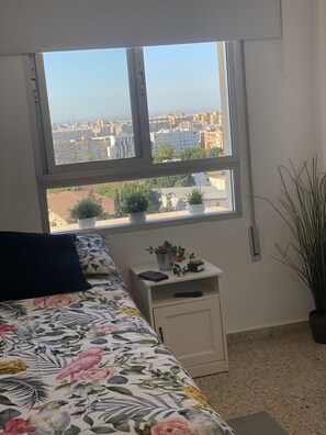 3 slaapkamers, een bureau, gratis wifi, beddengoed