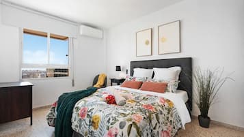 3 slaapkamers, een bureau, gratis wifi, beddengoed