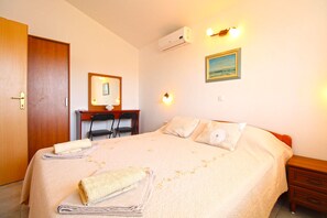 4 bedrooms, internet - House 2199/57727 (Istria - Liznjan), 1500m from the beach (Liznjan)
