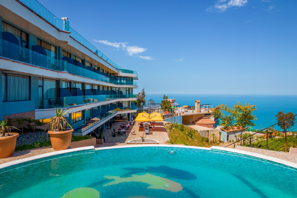 Litz Resort