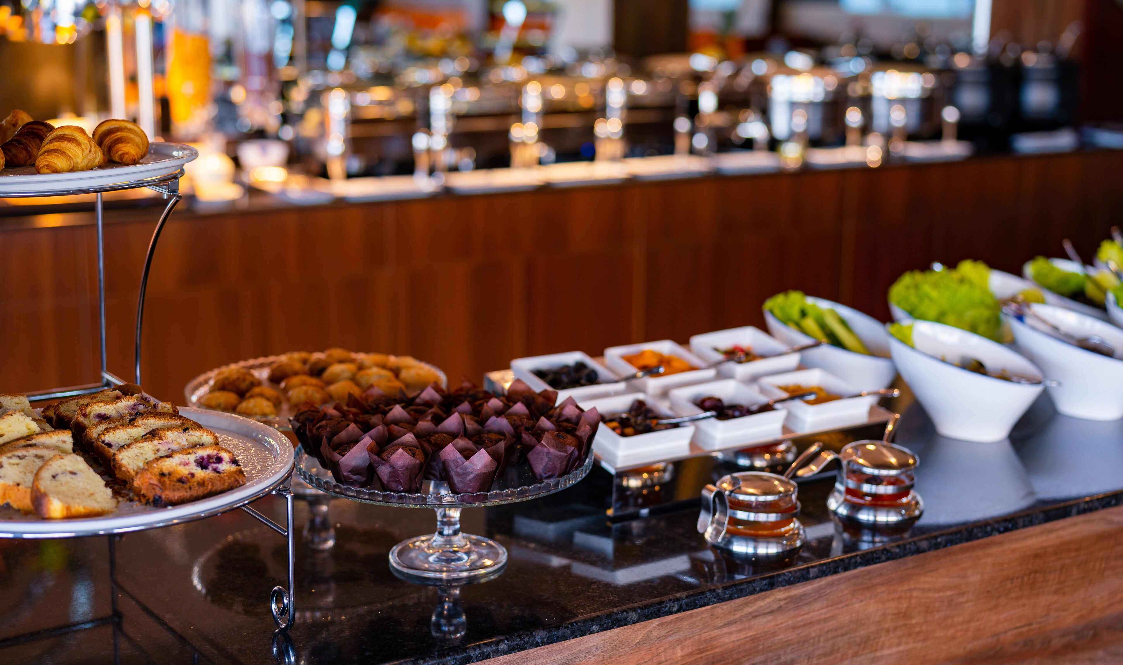 Free daily buffet breakfast