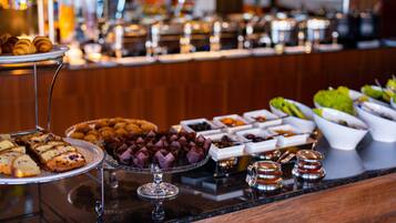 Free daily buffet breakfast