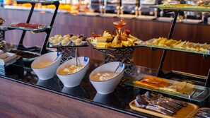 Tägliches inbegriffenes Frühstücksbuffet