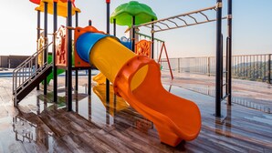 Children's play area - outdoor - Litz Resort (Batumi)