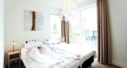 Bungalow with 5 bedrooms and a terrace