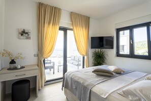 4 Schlafzimmer, Schreibtisch, Bügeleisen/Bügelbrett, kostenloses WLAN