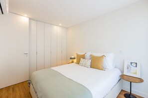 2 makuuhuonetta, silitysrauta/-lauta, ilmainen Wi-Fi, vuodevaatteet