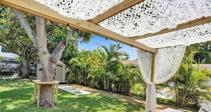 1BR Charming Duplex in Hallandale Beach w/ Living Room + Parking #2