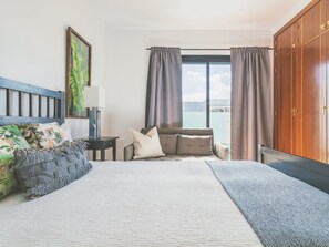 3 makuuhuonetta, silitysrauta/-lauta, Wi-Fi, vuodevaatteet