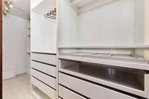 Interior detail - Apartment Uniwersytecka Heart of Wroclaw (Wroclaw)