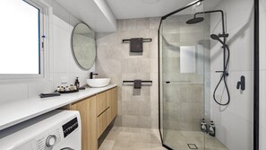Douche, serviettes fournies