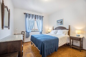 2 habitaciones, tabla de planchar con plancha y wifi gratis 