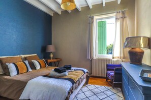 4 bedrooms, iron/ironing board, free WiFi, bed sheets - Les Maisons Des Houssats with Shared Pool and Private Terrace (TRENSACQ)