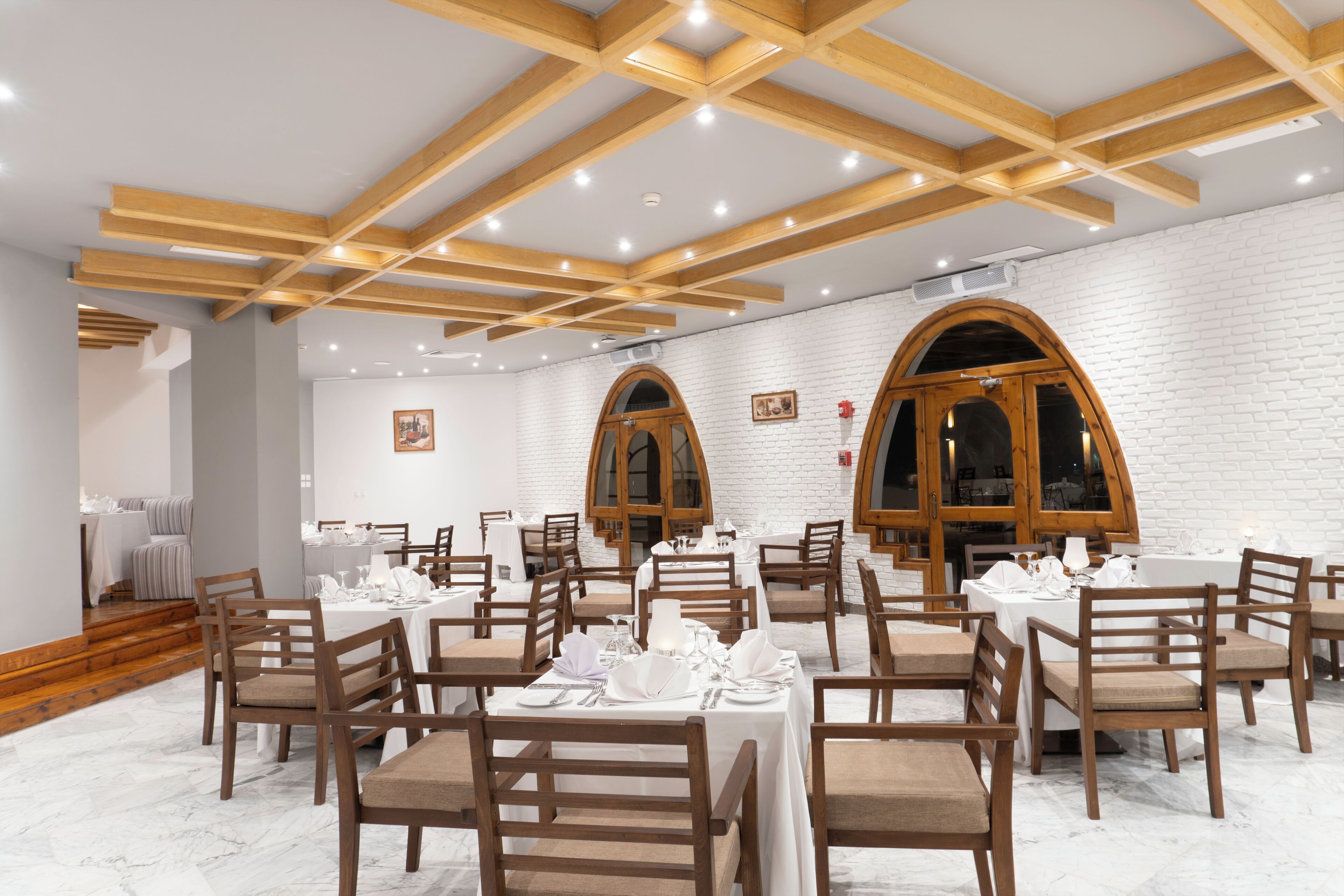 3 restaurantes; se sirve desayuno, almuerzo y cena