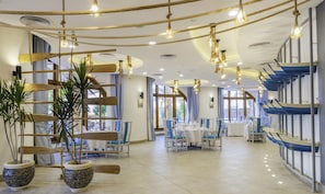 Här finns 3 restauranger som serverar frukost.